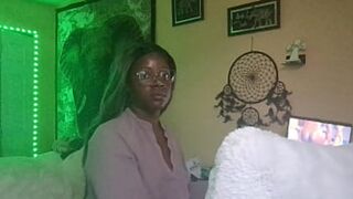 Scissoring turns Nae wild