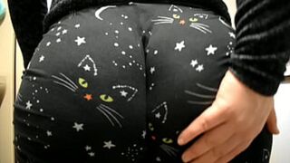 Curvy Hips In Denim With A Raised Panty Line