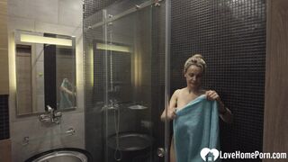 Older woman eagerly takes in a thick cock🌭