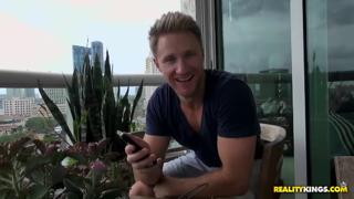 Kali Kavalli & Levi Cash - Scorching Hot Pleasure