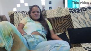 Wife available Find me online, Paty Bumbum